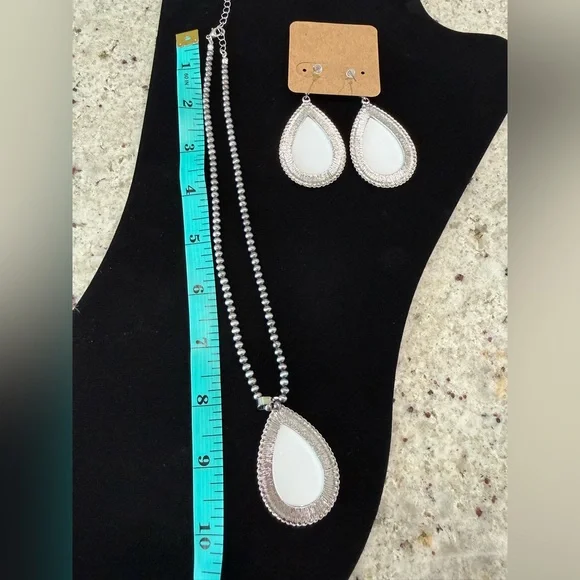 Black Teardrop Boot Stitch Earrings and Necklace Set - Picture 13 of 13